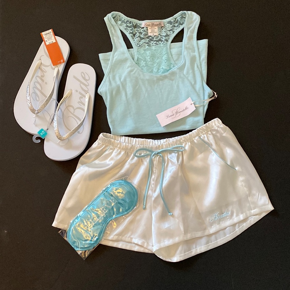 3/$29 LINEA DONATELLO Bridal Shorts Size S